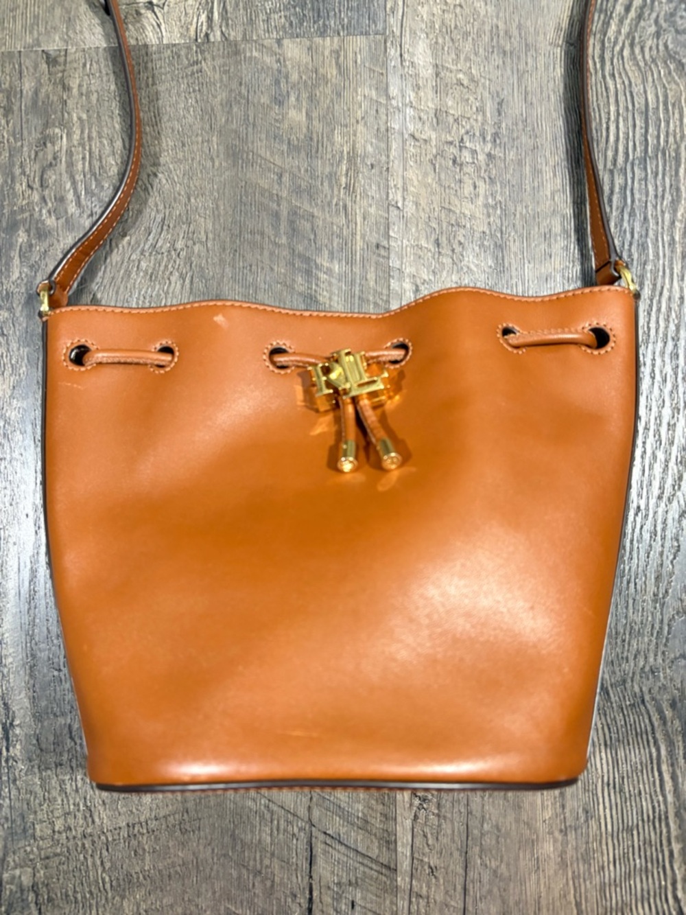 LAUREN Ralph Lauren Leather Medium Andie Drawstring Bucket Bag - Picture 4 of 13